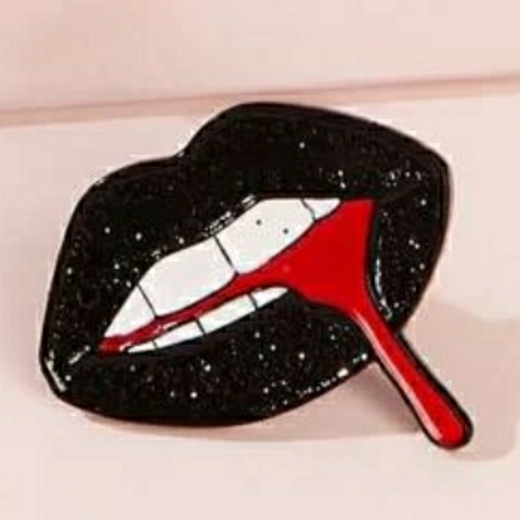 Black Lipstick Blood Dripping Lips Pin - Picture 2 of 2